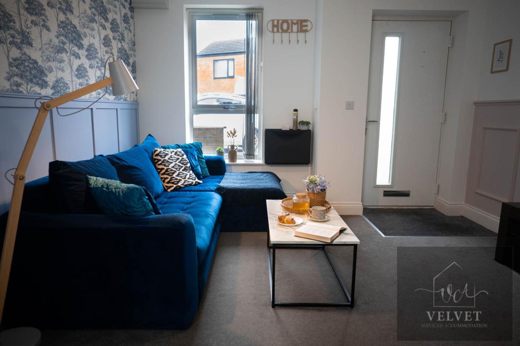 1 Bed House , Free Wifi,Free Parking,Leasure,Business Apartment Суонзи Екстериор снимка